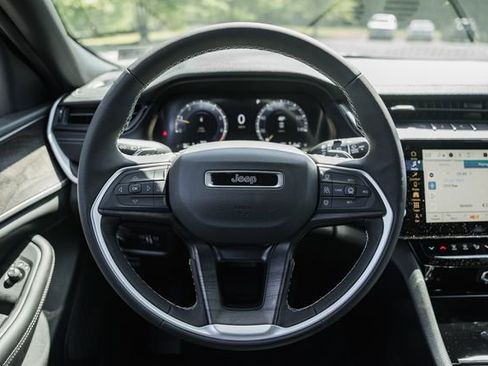 New 2026 Jeep Grand Cherokee L 4WD image 33