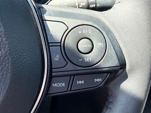 Used 2025 Toyota RAV4 XSE AWD/4WD image 22