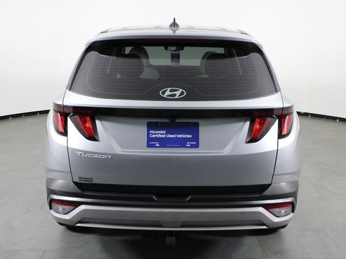 Certified 2025 Hyundai Tucson SE FWD image 11