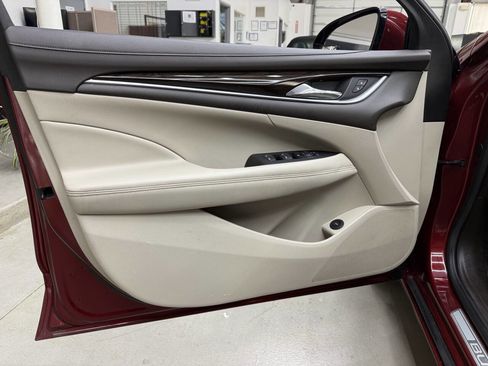 Used 2017 Buick LaCrosse Preferred image 10