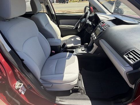 Used 2016 Subaru Forester 2.5i Premium w/ Popular Package #2 AWD/4WD image 5
