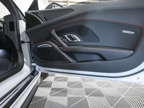 Used 2018 Audi R8 V10 plus AWD/4WD image 25
