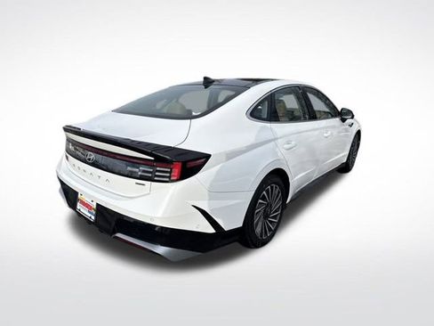 Used 2025 Hyundai Sonata Limited image 5