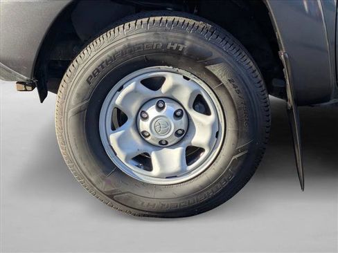 Used 2014 Toyota Tacoma PreRunner image 21