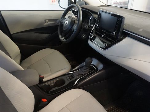 Used 2022 Toyota Corolla LE image 20
