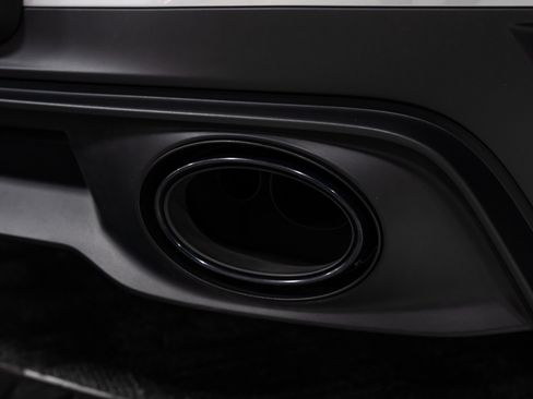 Used 2025 Porsche 911 Carrera RWD image 39