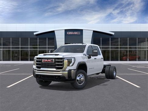 New 2026 GMC Sierra 3500 Pro w/ Convenience Package image 8