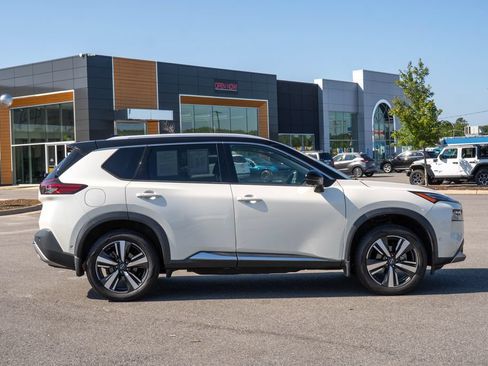 Used 2022 Nissan Rogue Platinum w/ Head-Up Display Package FWD image 8