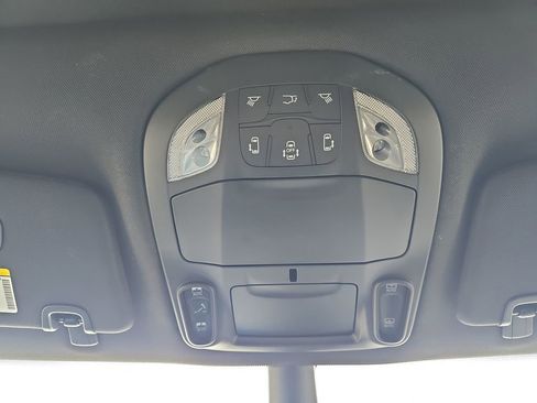 New 2026 Chrysler Pacifica Limited image 10