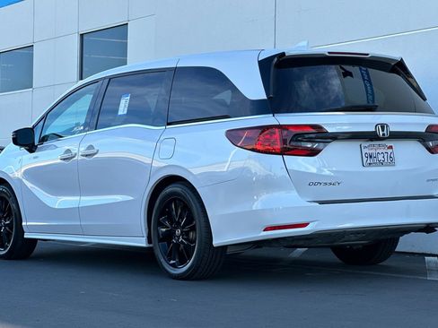 Used 2024 Honda Odyssey Sport image 5