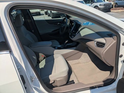 Used 2023 Chevrolet Malibu LS FWD image 18