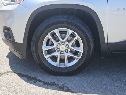 Used 2020 Chevrolet Traverse LS FWD image 8