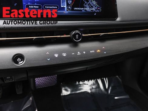 Used 2023 Nissan Ariya FWD image 19