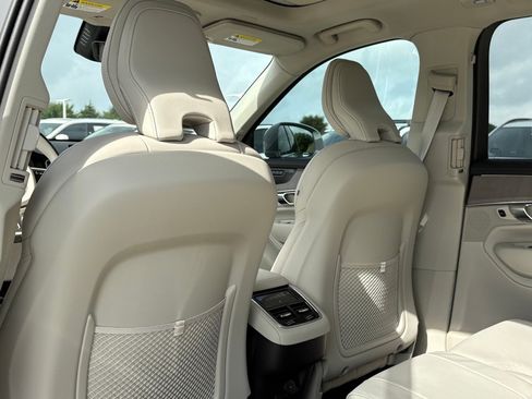 New 2026 Volvo XC90 B6 Ultra image 20