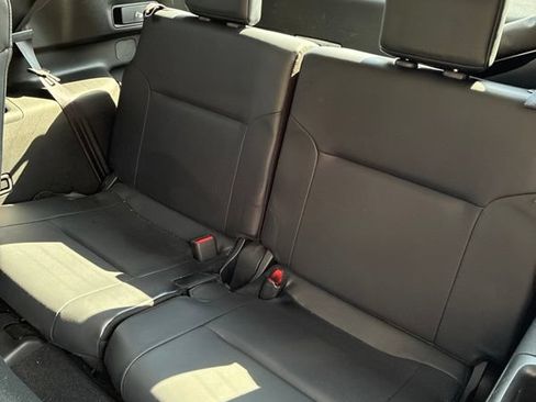 Used 2024 Mitsubishi Outlander SEL AWD/4WD image 11