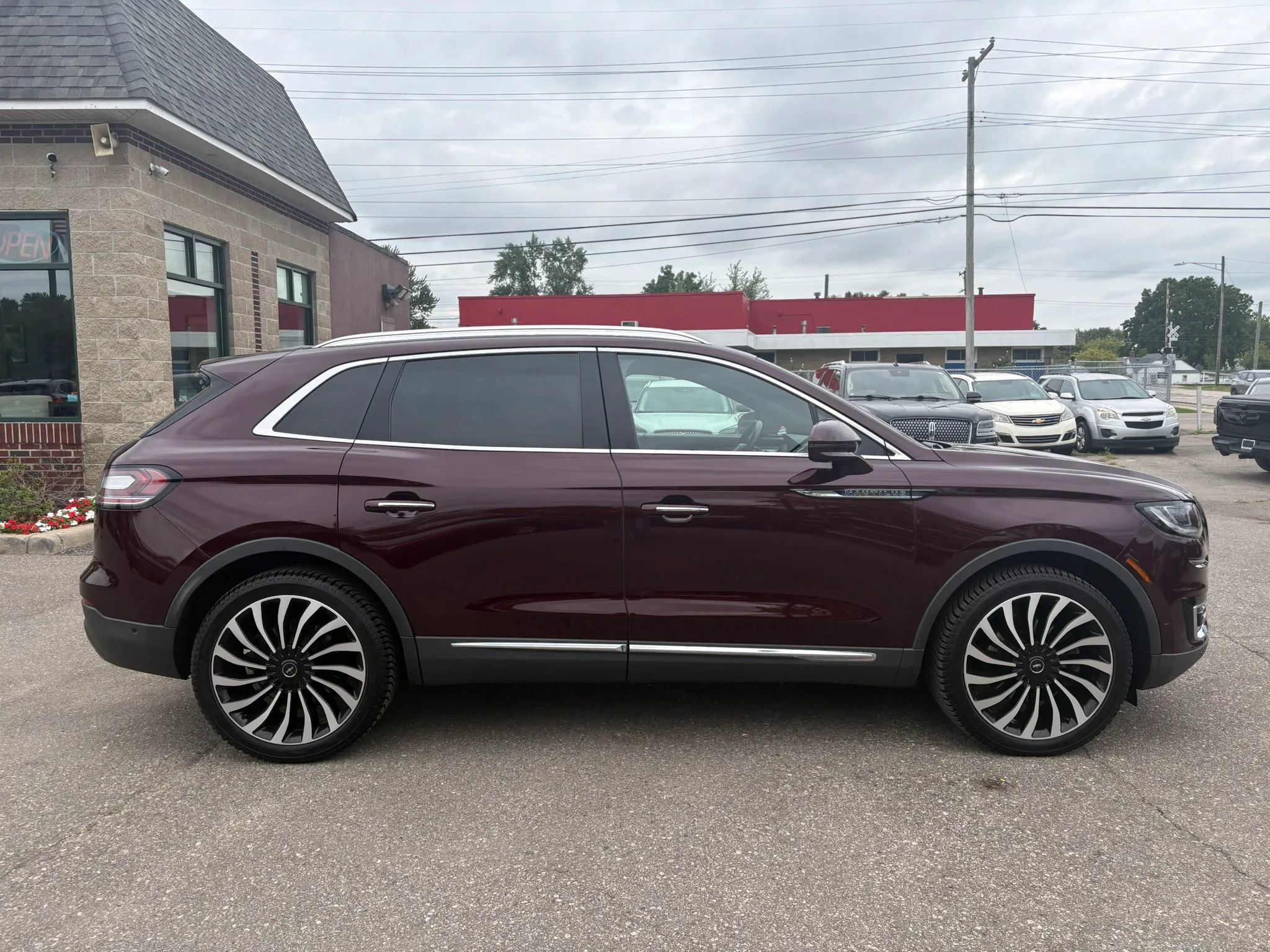 Used 2019 Lincoln Nautilus Black Label AWD/4WD image 4