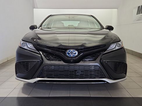 Used 2024 Toyota Camry XSE w/ Navigation Package FWD image 2