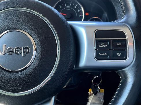 Used 2015 Jeep Wrangler Unlimited Sport image 19