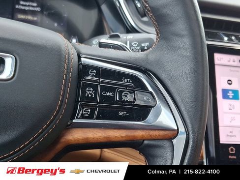 Used 2023 Jeep Grand Cherokee L Summit AWD/4WD image 28