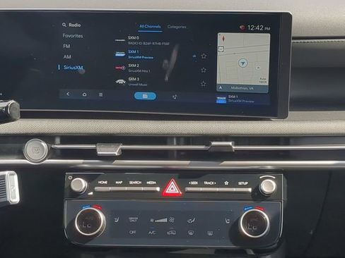 Certified 2025 Hyundai Tucson SEL image 17