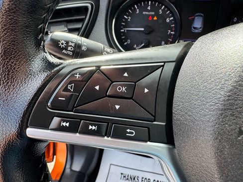 Used 2022 Nissan Rogue Sport SL w/ Premium Package image 18