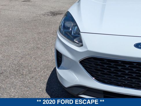 Used 2020 Ford Escape SE FWD image 10