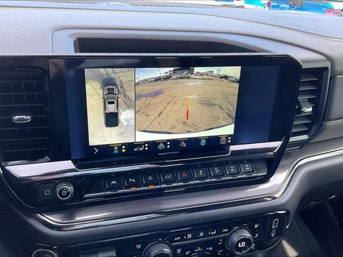 Used 2022 Chevrolet Silverado 1500 ZR2 w/ Technology Package image 27