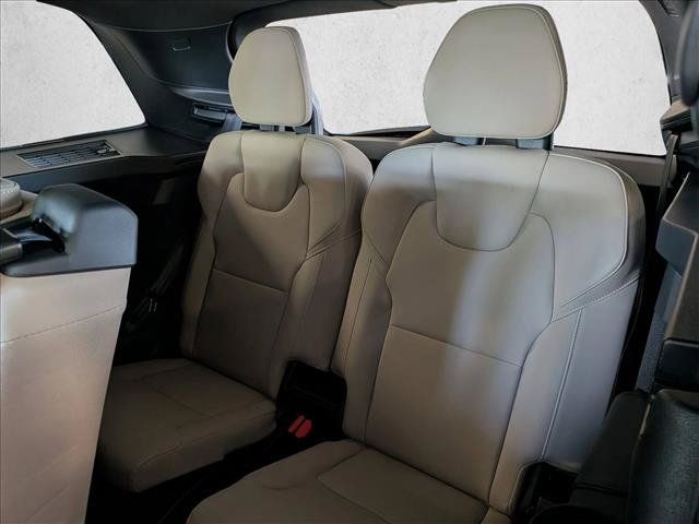 New 2026 Volvo XC90 T8 Core AWD/4WD image 18