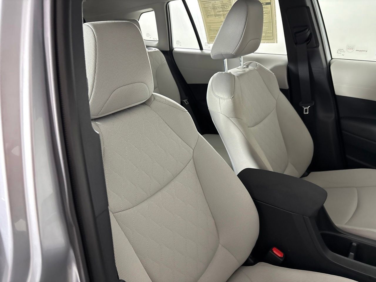 Used 2025 Toyota Corolla Cross L FWD image 31