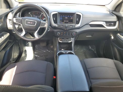 Used 2024 GMC Terrain SLE image 16