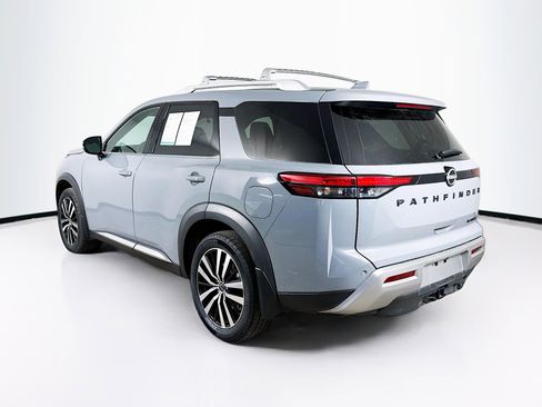 Used 2024 Nissan Pathfinder Platinum image 31