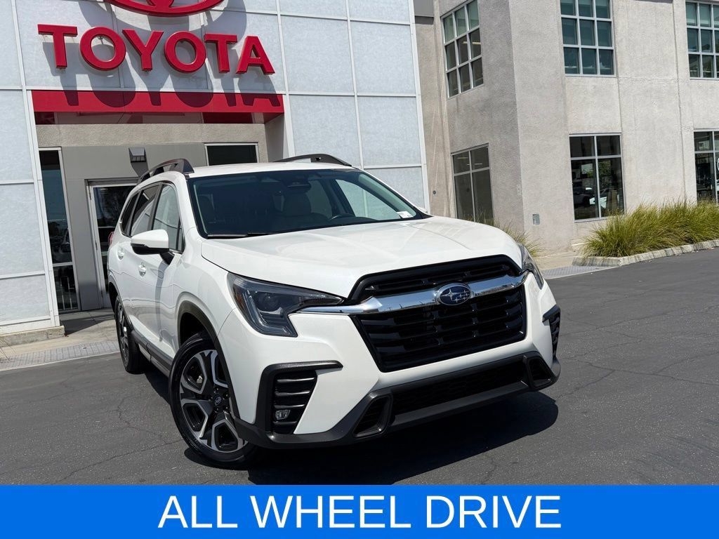 Used 2023 Subaru Ascent Limited AWD/4WD image 2