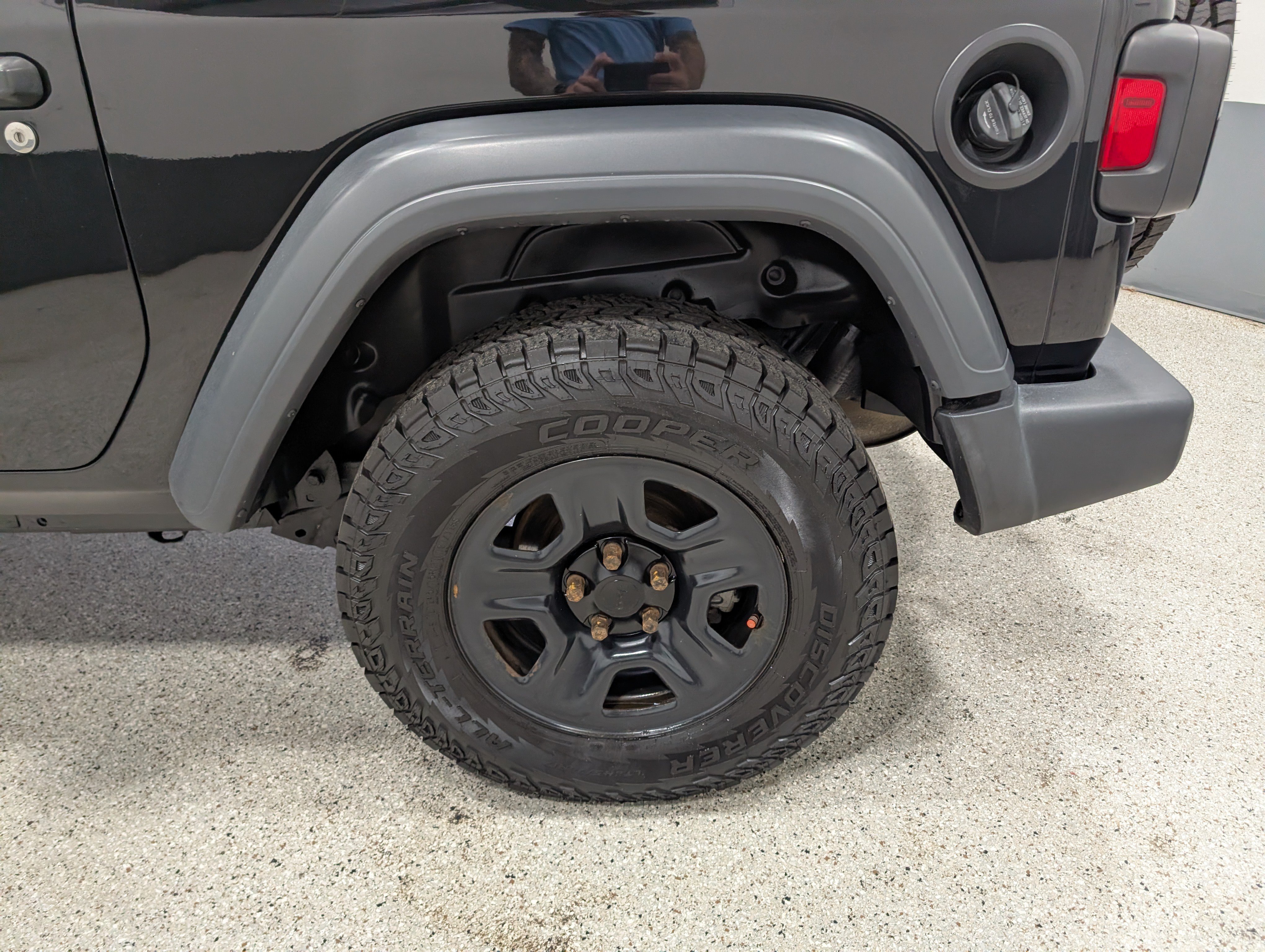 Used 2020 Jeep Wrangler Sport AWD/4WD image 9
