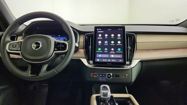 New 2026 Volvo XC90 T8 Plus w/ Protection Package Premier AWD/4WD image 26
