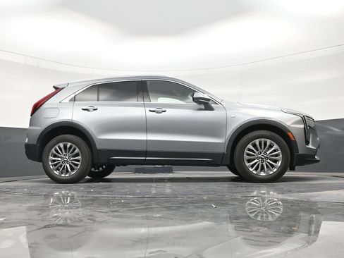Used 2025 Cadillac XT4 Premium Luxury FWD image 24