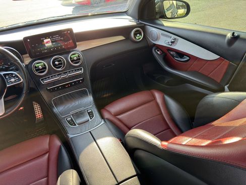 Used 2020 Mercedes-Benz GLC 300 4MATIC Coupe image 32