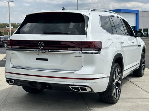 Used 2024 Volkswagen Atlas SEL Premium R-Line image 7