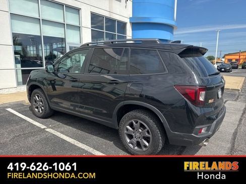Used 2024 Honda Passport TrailSport image 3