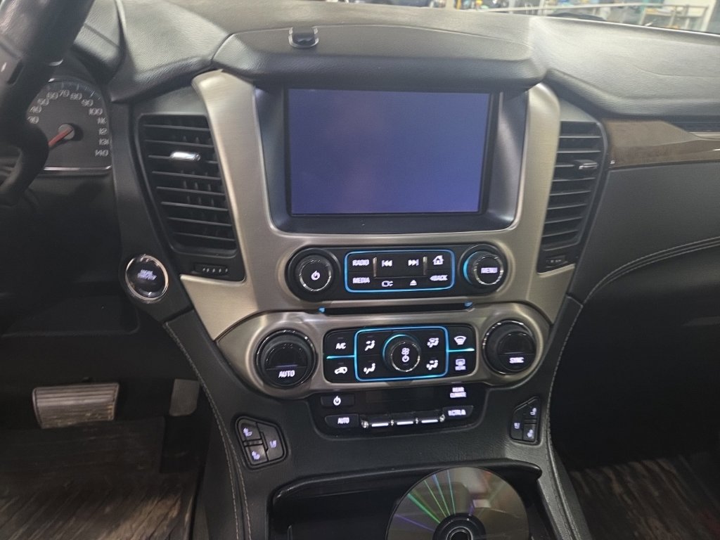 Used 2017 GMC Yukon Denali w/ Open Road Package AWD/4WD image 15