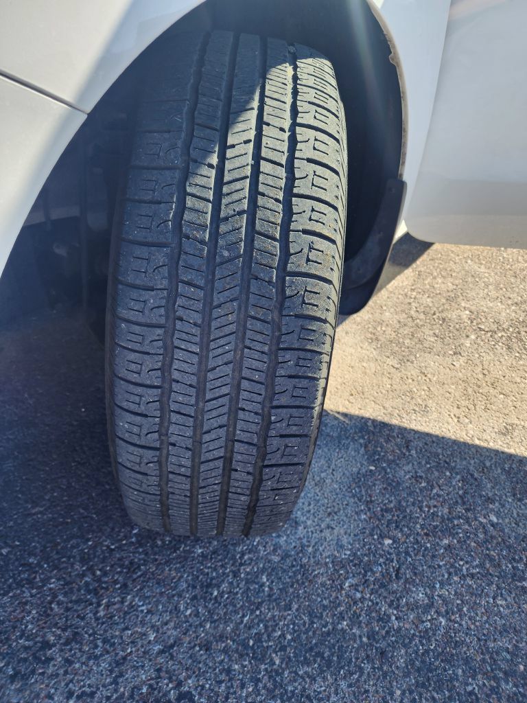 Used 2016 Kia Sedona LX w/ Option Group 020 FWD image 18