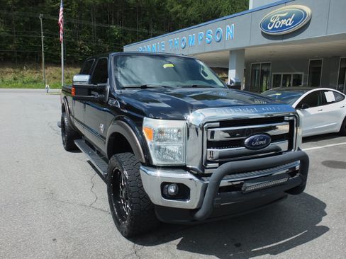 Used 2016 Ford F250 Lariat w/ Lariat Ultimate Package AWD/4WD image 1