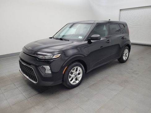 Used 2021 Kia Soul S image 2