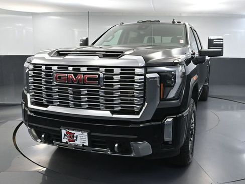 Used 2024 GMC Sierra 2500 Denali w/ Denali Reserve Package image 13