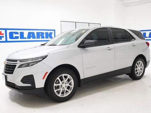 Used 2022 Chevrolet Equinox LS FWD image 35
