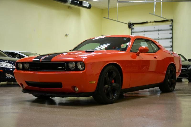 Used 2010 Dodge Challenger SRT8 w/ SRT Option Group II RWD image 9