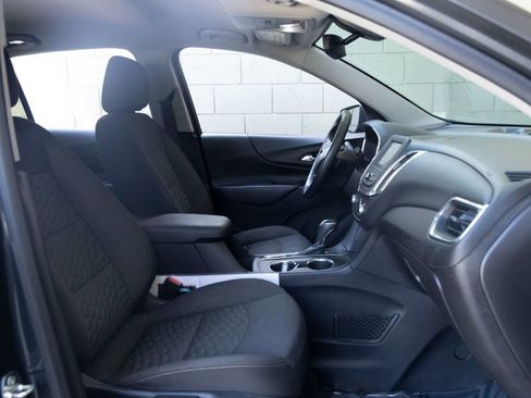 Used 2018 Chevrolet Equinox LT FWD image 26