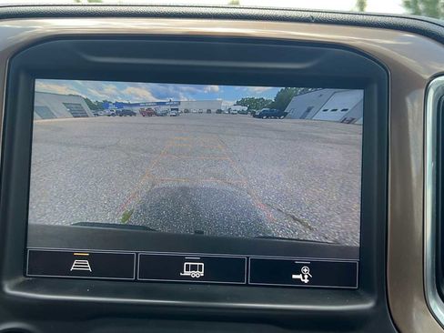 Used 2021 Chevrolet Silverado 1500 High Country AWD/4WD image 19