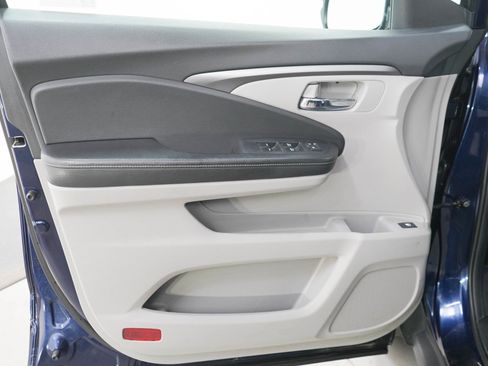 Used 2019 Honda Ridgeline RTL image 21