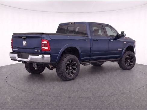 Used 2022 RAM 2500 Laramie AWD/4WD image 4