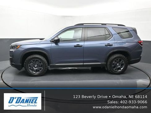 Used 2026 Honda Pilot TrailSport image 2